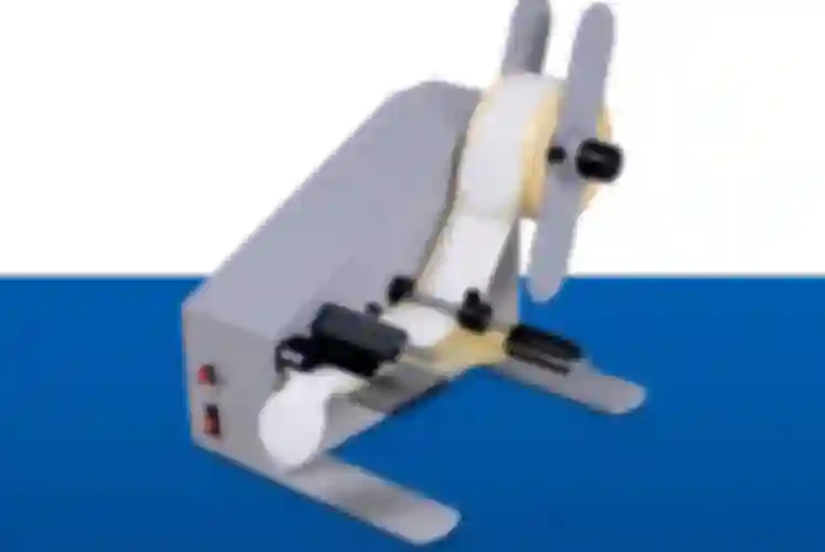 Dispensers - devices for separating/adding labels